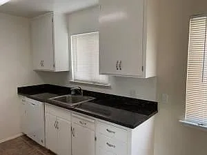 1115 Village Dr #5 — Photo 8