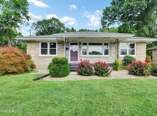 9320 Ponder Ln, Louisville, KY 40272