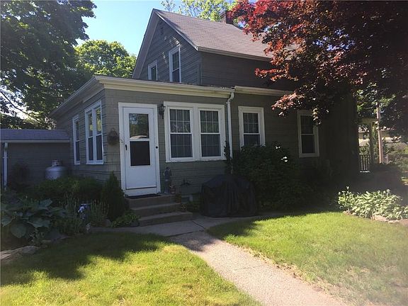 3rd image of 108 Church St