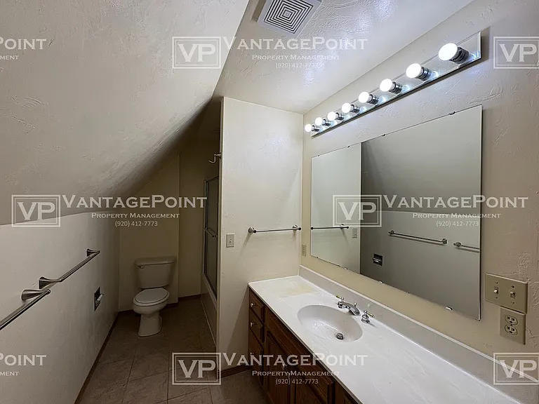 114 N Ontario St — Photo 9