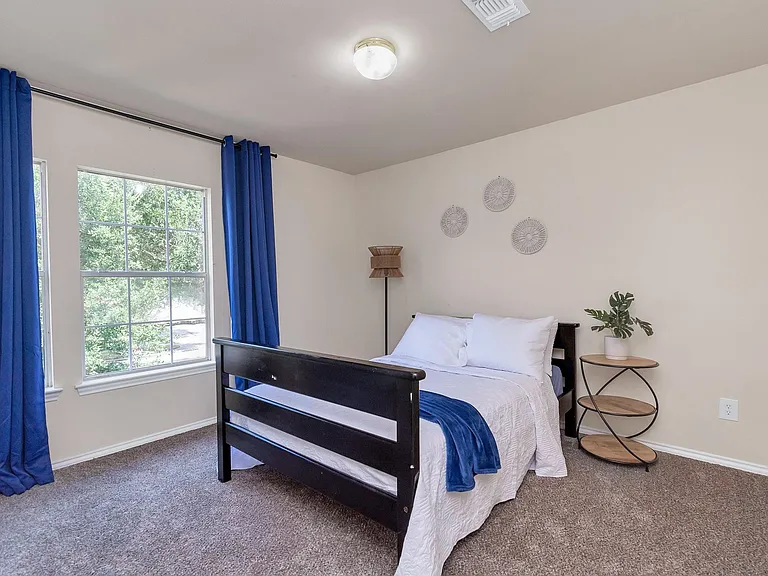 7410 Lake Run Ln — Photo 14