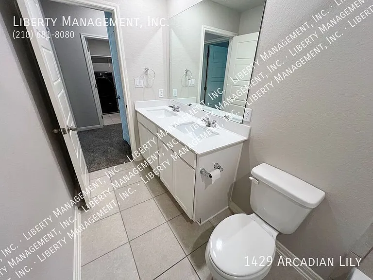 1429 Arcadian Lily — Photo 37