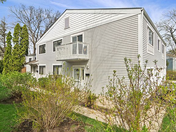 2nd image of 872 Cambridge Pl #126D