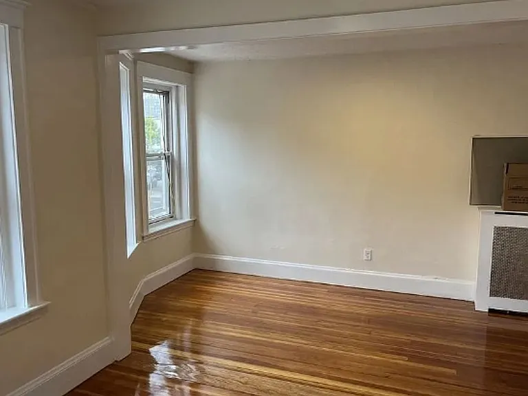 14 Barrows St #3A — Photo 6