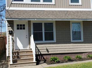 1372 W 58th St, Cleveland, OH 44102