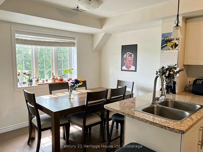 654 Woodlawn Rd E #B — Photo 14