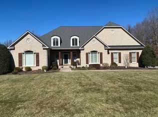 8708 Bromfield Rd, Oak Ridge, NC 27310