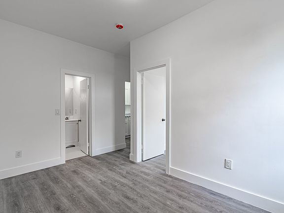 5th image of 2961 SW 5th St