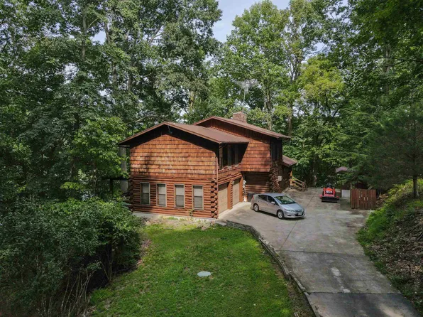 4070 Redd Budd Ln, Pulaski, VA 24301