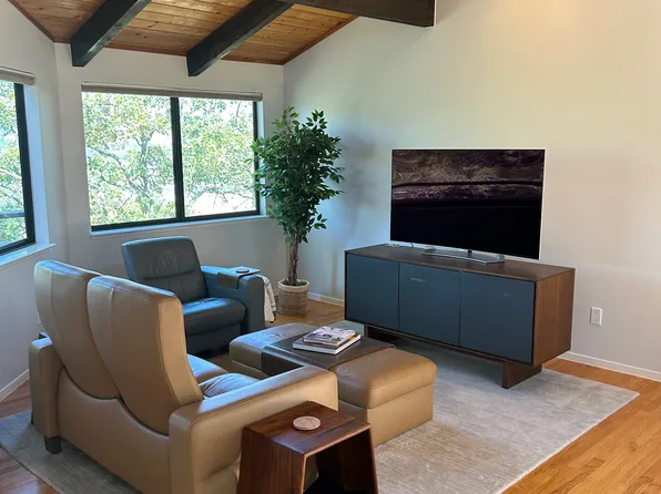 455 El Faisan Dr, San Rafael, CA 94903