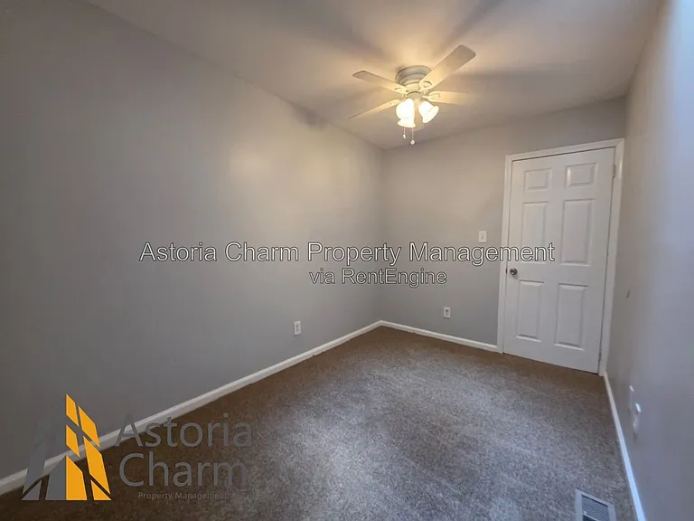 1726 Darley Ave — Photo 14