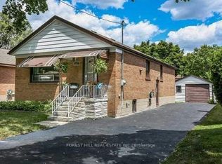 117 N Carson St, Toronto, ON M8W4C7