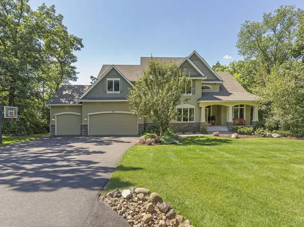 7 Hillcrest Dr, Dellwood, MN 55110