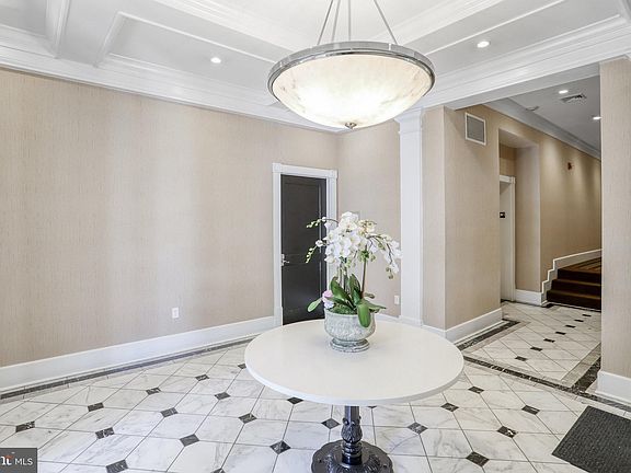 5th image of 900 N Washington St Unit 405E