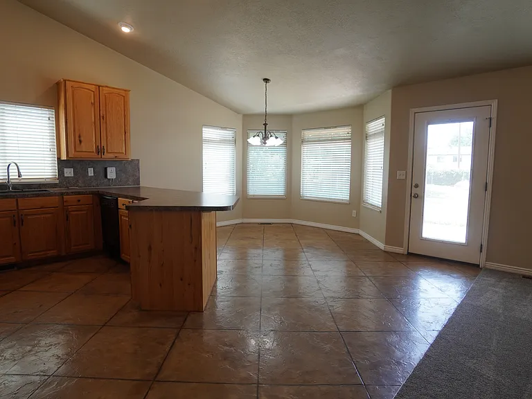 4161 Liberty Ave — Photo 9