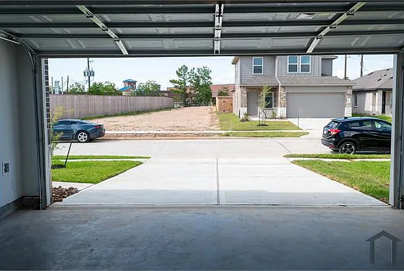 5226 Rothwell Heights Dr — Photo 9