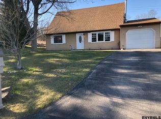 66 Meadowbrook Rd, Watervliet, NY 12189