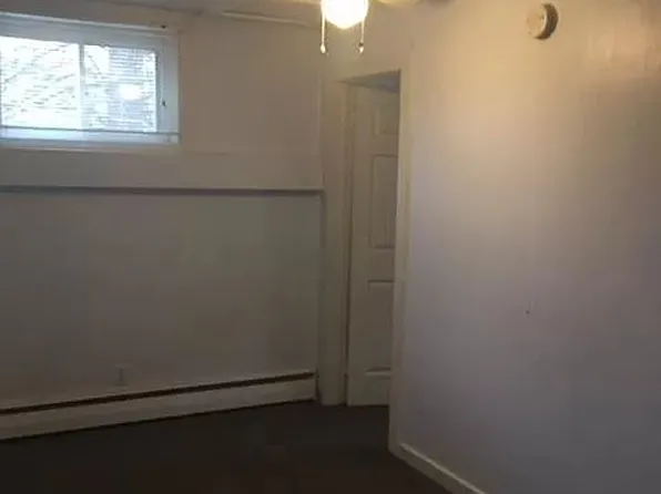 111 Shaker Rd, Enfield, CT 06082