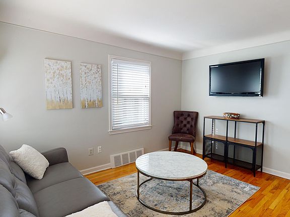 2nd image of 308 S Dorchester Ave
