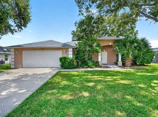 5 Spinnaker Cir, South Daytona, FL 32119