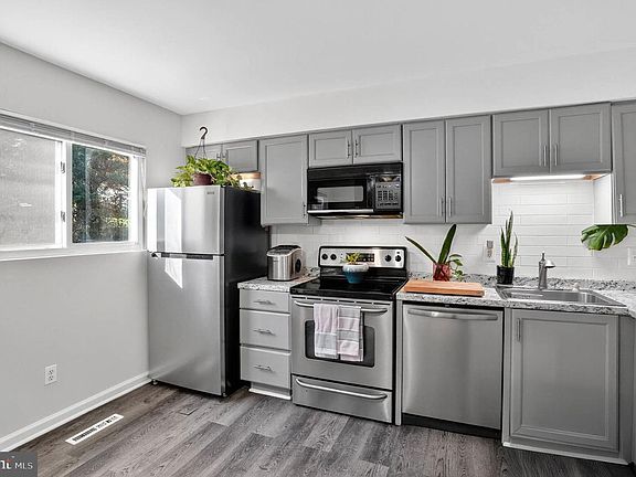 5th image of 714 Robinwood Dr