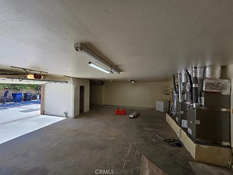 2828 W Avenue O8 — Photo 48