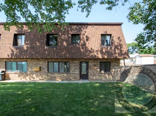 qMaple Place
