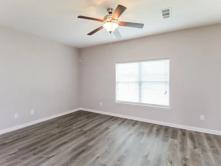 900 Princewood Dr — Photo 10