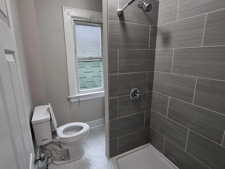 252 N Pennsylvania Ave — Photo 4