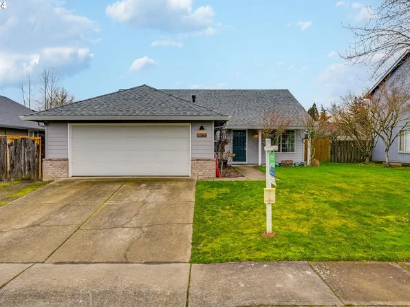 1124 Meadowlawn Pl, Molalla, OR 97038