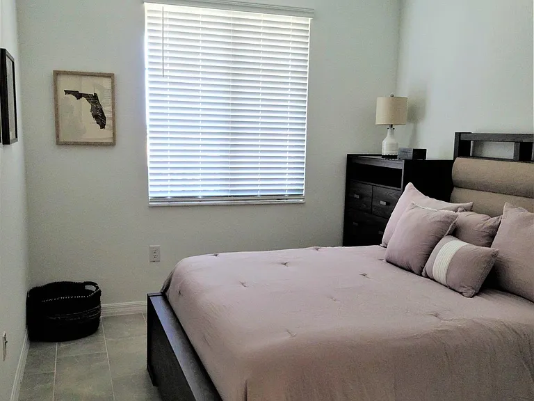 Guest Bedroom - Queen