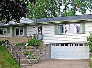 1236 Pike Lake Dr, New Brighton, MN 55112