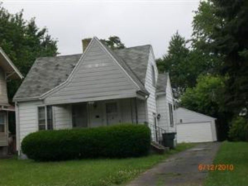 1st image of 105 E Siebenthaler Ave