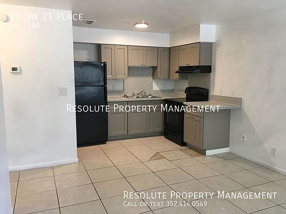 3rd image of 10 NW 21st Pl