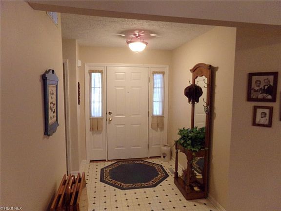 2nd image of 114 Gleneagle Dr