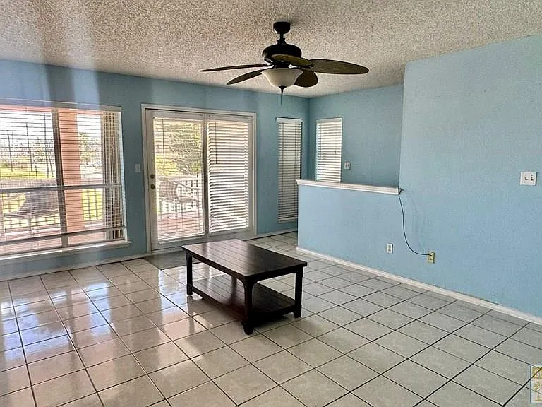 108 W Capricorn Dr — Photo 6