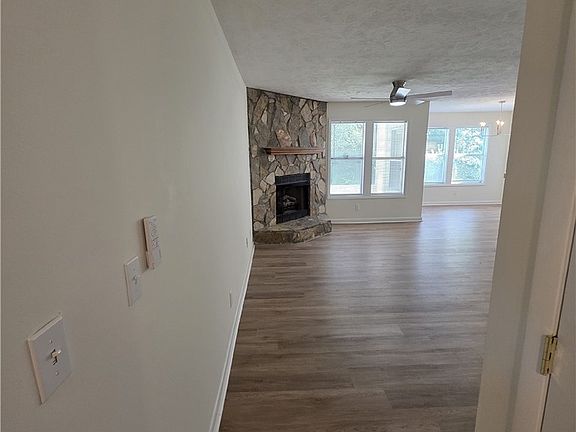 3rd image of 6780 Willowbrook Dr APT 3