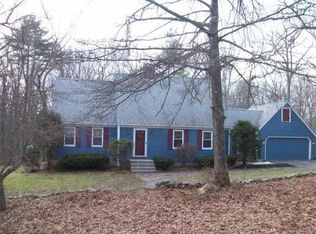 5 Brandywine Dr, Belchertown, MA 01007