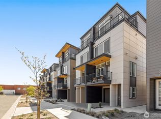 9207 Densmore Ave N, Seattle, WA 98103