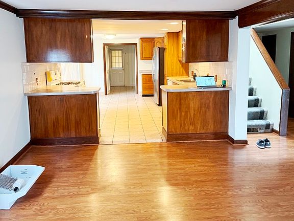 Leaving Room & kitchen