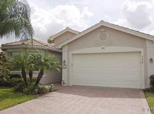 7574 Seashell Crest Ln, Lake Worth, FL 33467