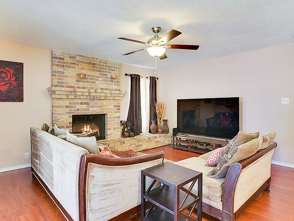 5th image of 4618 French Meadow St