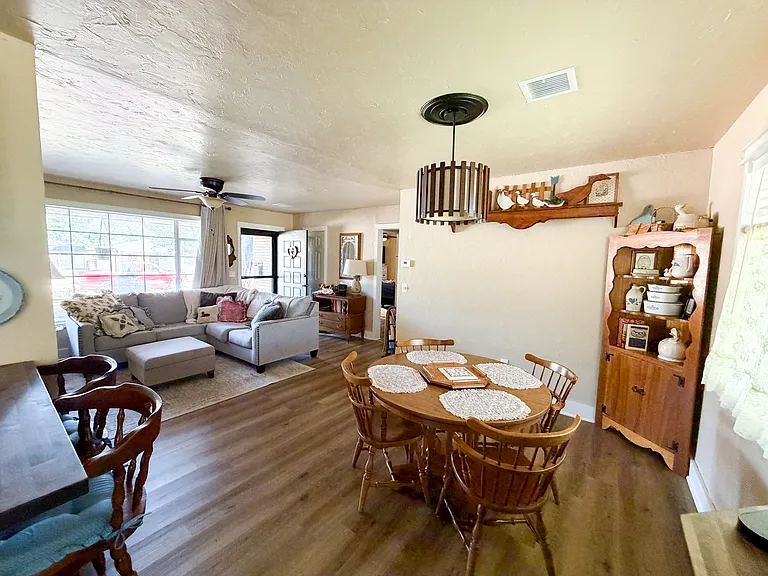 1516 Andover Ct — Photo 6