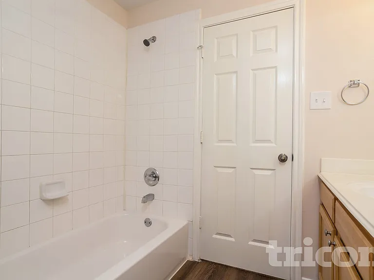 11403 Carla St — Photo 10