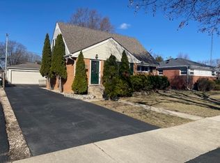 312 N Reuter Dr, Arlington Heights, IL 60005