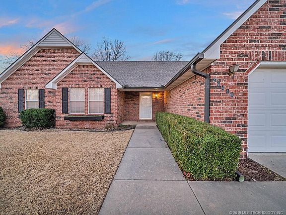 3rd image of 26440 Arrowood Dr