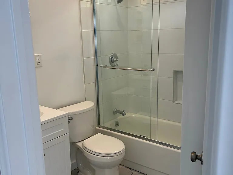 845 S Normandie Ave #20 — Photo 9