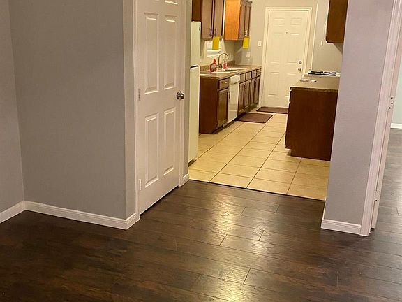 2nd image of 3502 Rosedale St #B