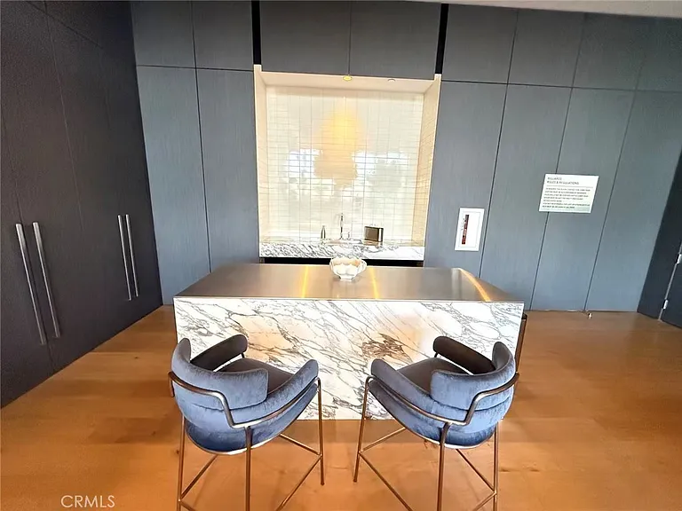 877 Francisco — Photo 12