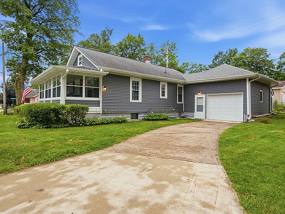 3rd image of 256 Garfield Ave